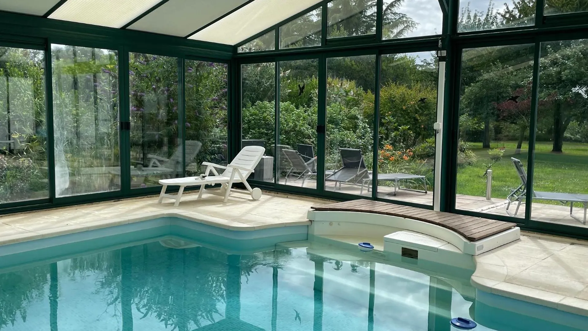 Romantic Apartment With Heated Pool And Large Park Baden 0*,  France