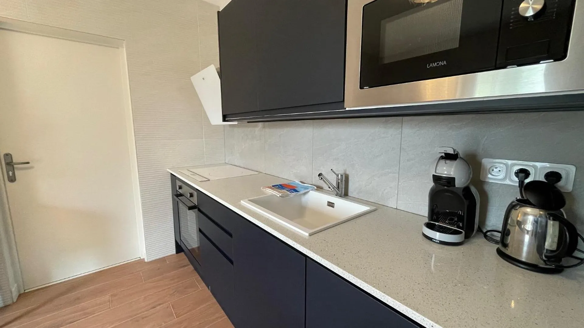 Romantic Apartment With Heated Pool And Large Park Baden 0*,  France